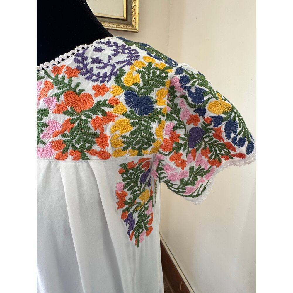 Buddy Basics Embroidered Floral Boho Dress White Puebla Style Small - Picture 12 of 12